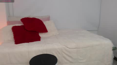 Snapshot of sofia_perez___ chatting on 27, 9, 2025 Sofi online show from 27, 9, 2025