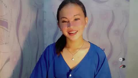 sofia_sweetheart18 online show from 23, 2, 2026