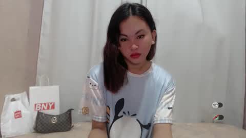 sofia_sweetheart18 online show from 12, 3, 2026
