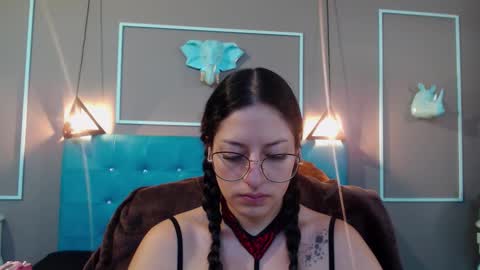 Snapshot of sofia_white3 chatting on 8, 11, 2025 Sofa online show from 8, 11, 2025