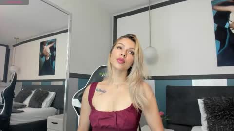 Snapshot of sofiaa_morris chatting on 24, 9, 2025 Sofia online show from 24, 9, 2025