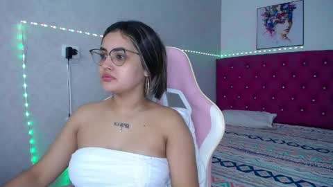 Sofia online show from 6, 5, 2026