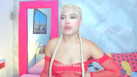 sofiacastillo01 online show from 18, 6, 2026