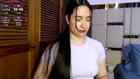 sofiaduque_26 online show from 11, 5, 2026