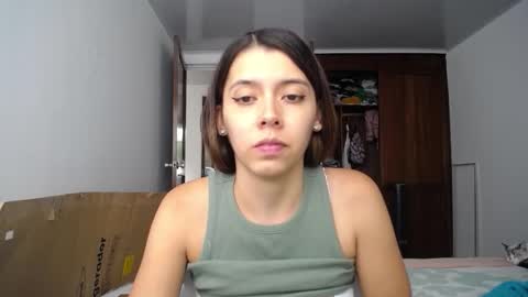 Snapshot of sofiahenao2 chatting on 19, 10, 2025 sofiahenao2 online show from 19, 10, 2025