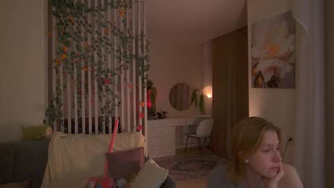 Sofia Help me overcome shynes with 100 thumbs up online show from 17, 12, 2025