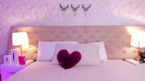 SofiaReyees online show from 9, 2, 2026