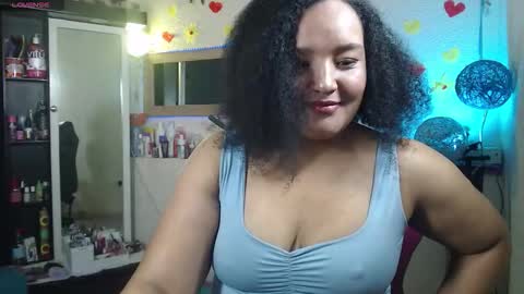 Snapshot of sofiaroyal23 chatting on 19, 3, 2026 sofiaroyal23 online show from 19, 3, 2026