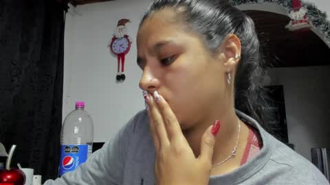 Danna Sofia online show from 10, 12, 2024