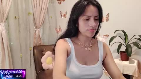 Sofi Bella online show from 18, 11, 2025