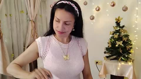 Sofi Bella online show from 17, 12, 2025