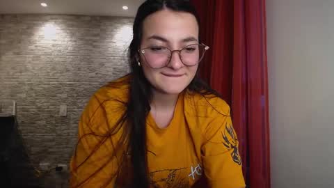 Snapshot of soficams chatting on 5, 1, 2026 Sofi Morgan online show from 5, 1, 2026