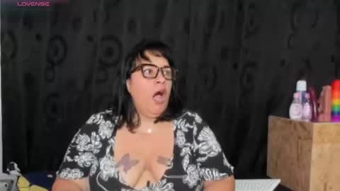 Vicky  online show from 1, 7, 2026