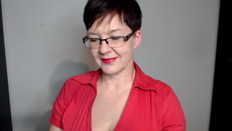 Sofie Velvet online show from 3, 12, 2024