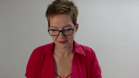 Sofie Velvet online show from 30, 4, 2026