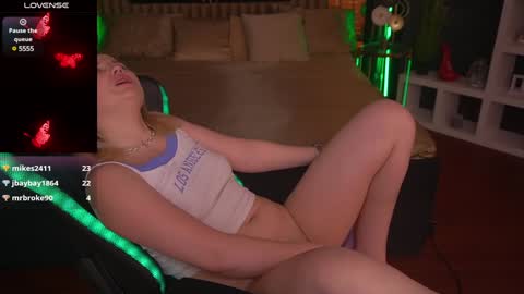 Sofie online show from 5, 2, 2025