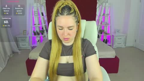 sofii_darling online show from 10, 4, 2026