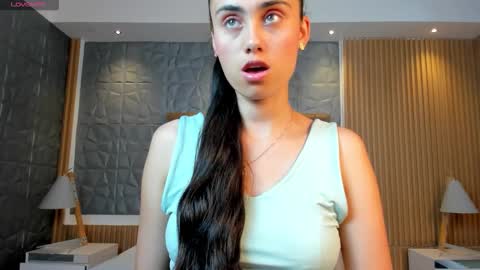 Sofiia  Everyday From 1400 to 2200 Col Time online show from 19, 12, 2025