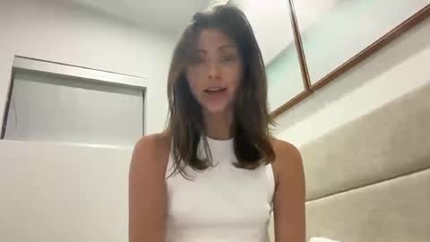 sofiuhhh online show from 14, 7, 2026