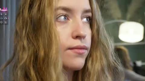 softdreamer_ online show from 8, 11, 2025