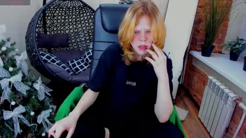 Snapshot of softflame chatting on 21, 12, 2025 softflame online show from 21, 12, 2025