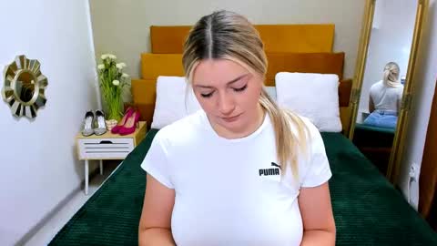 Softpleasurex online show from 15, 2, 2025