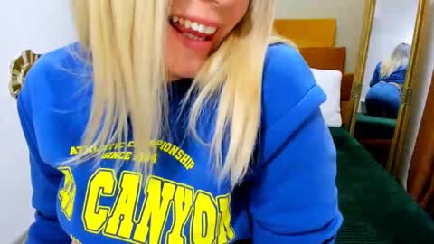 Softpleasurex online show from 17, 2, 2025