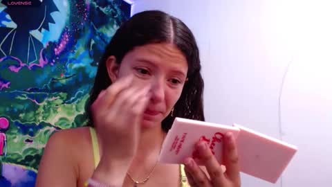 Snapshot of sofy_bonnet chatting on 16, 3, 2026 online show from 16, 3, 2026