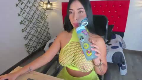 Snapshot of sofy_muller_ chatting on 4, 8, 2026 sofy_muller_ online show from 4, 8, 2026