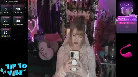 solesticia online show from 25, 1, 2025