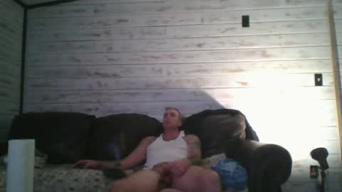 Snapshot of solodolo2020 chatting on 15, 12, 2024 I love watching beautiful women play with themselves online show from 15, 12, 2024