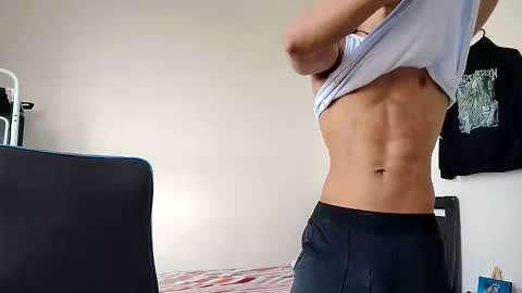 Snapshot of solorizo chatting on 13, 3, 2026 Hi Im Weller Check my Bio online show from 13, 3, 2026