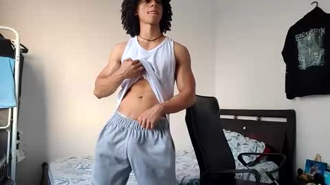 Snapshot of solorizo chatting on 16, 3, 2026 Hi Im Weller Check my Bio online show from 16, 3, 2026