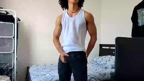 Snapshot of solorizo chatting on 18, 3, 2026 Hi Im Weller Check my Bio online show from 18, 3, 2026