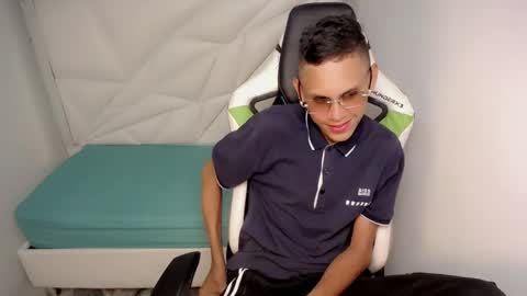 ESTEBAN online show from 23, 5, 2026