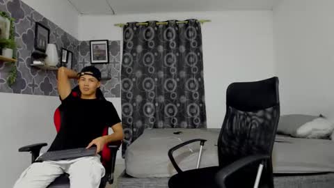 son_hades online show from 2, 10, 2025