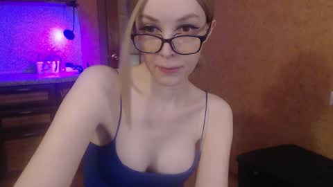 sonia209944 online show from 5, 3, 2025