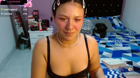 sonialatin69 online show from 3, 2, 2025