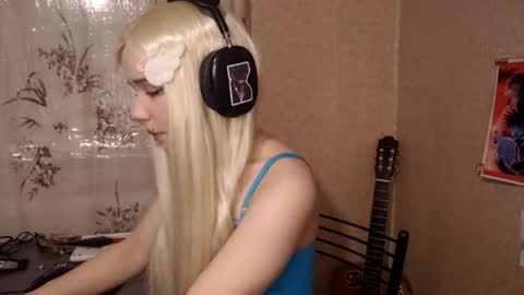 Mila online show from 25, 2, 2026