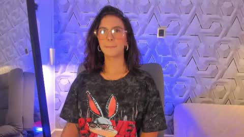Snapshot of sophi_01 chatting on 13, 7, 2026 sophie online show from 13, 7, 2026