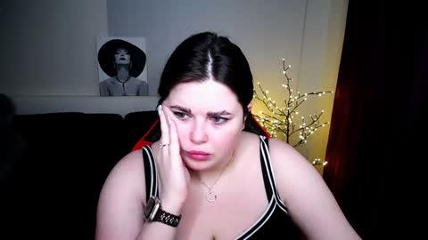 sophia__olsen online show from 5, 2, 2025