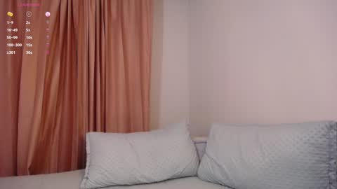 Snapshot of sophia_bones chatting on 9, 1, 2025 SophiI online show from 9, 1, 2025