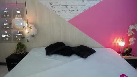 sophia_brunette21 online show from 5, 12, 2025