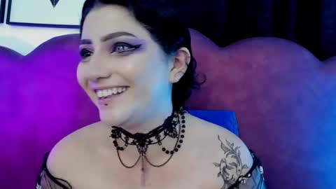 sophia hottie online show from 8, 7, 2026