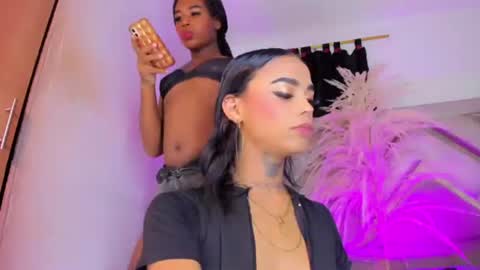 sophia_horny19 online show from 3, 8, 2026
