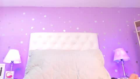 Sophia  online show from 9, 9, 2025