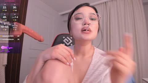 Snapshot of sophia_squirtits chatting on 16, 1, 2025 QUEEN OF SQUIRT online show from 16, 1, 2025