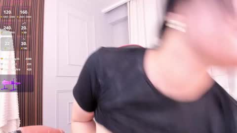 Snapshot of sophia_squirtits chatting on 6, 3, 2025 QUEEN OF SQUIRT online show from 6, 3, 2025