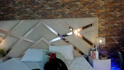 Sophia Paris online show from 17, 9, 2025