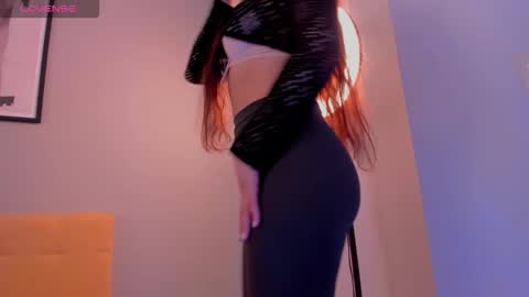 Snapshot of sophiaa_sensual chatting on 13, 11, 2025 Sophia online show from 13, 11, 2025